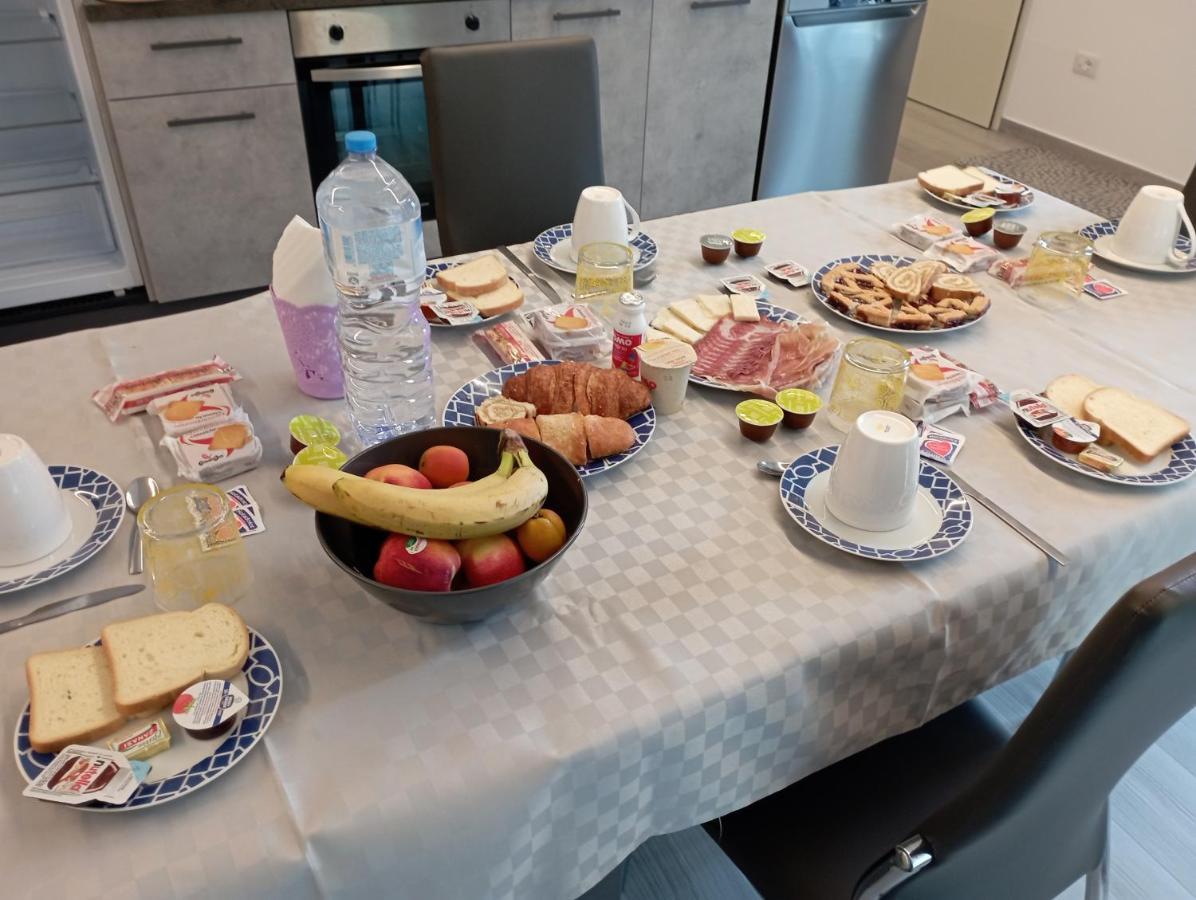 B&B Profumo Di Gelsomino Mombaroccio Luaran gambar