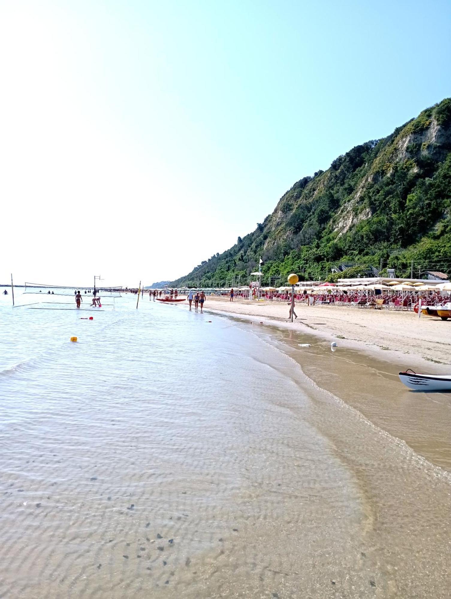 B&B Profumo Di Gelsomino Mombaroccio Luaran gambar